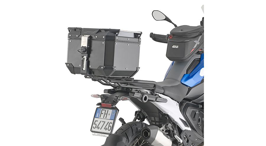 BMW R1300GS Top case mounting with pillion handles